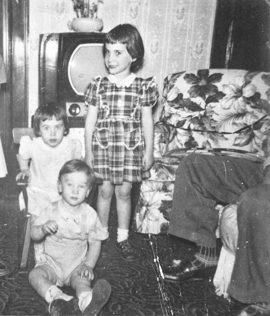 003_Smit_9781101875124_all_art_r3 conv.jpeg