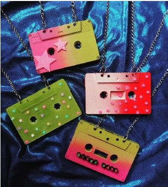 24.7.Retro ritam nakit i magneti od starih kazeta.jpg