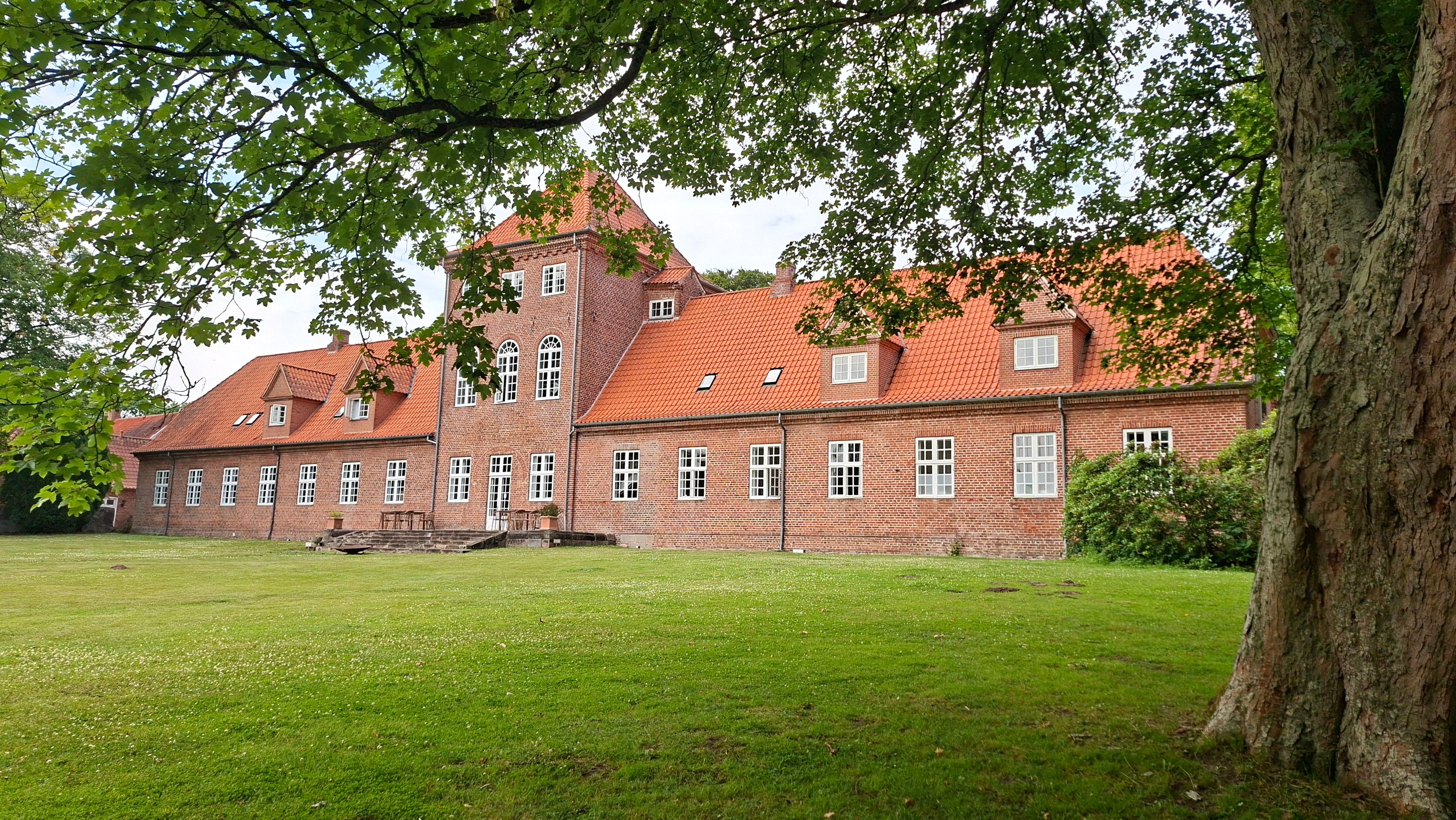 Danska rezidencija Hald Hovedgaard (1).jpg