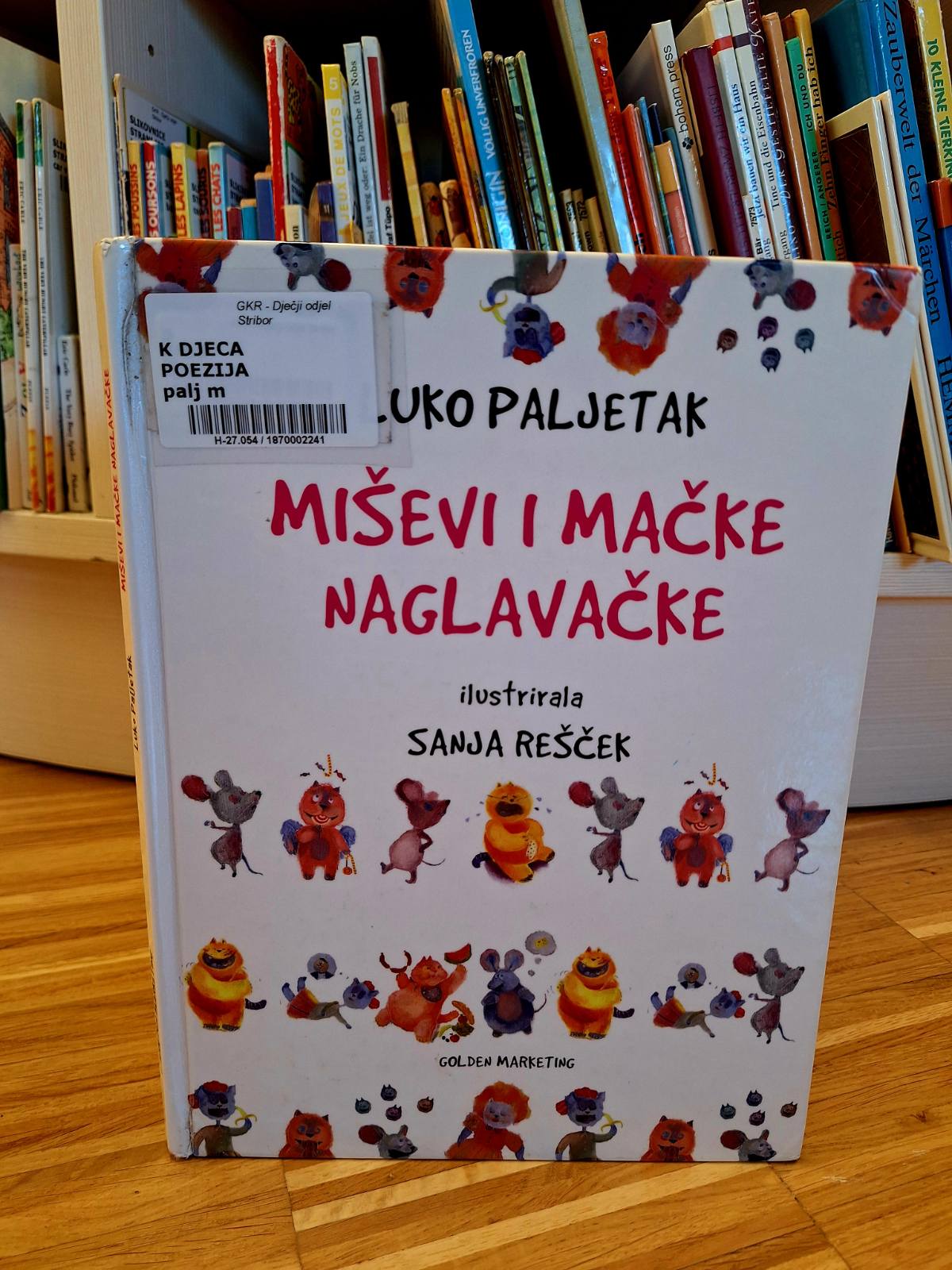 Miševi i mačke naglavačke.jpg