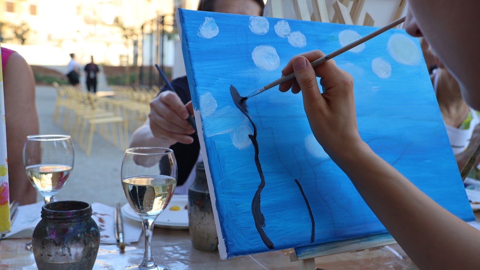 Paint&Wine_Lice.JPG
